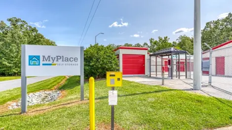 MyPlace Self Storage Chapel Hill exterior photo.